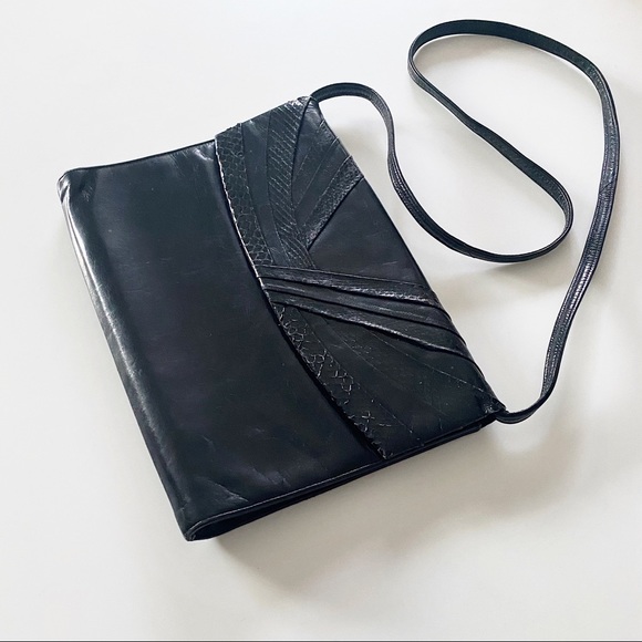 70s vtg black leather snakeskin envelope clutch - crossbody strap - Picture 4 of 11